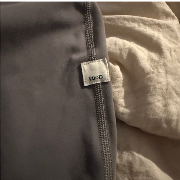 Vuori Women's Olive Jogger Pants size Xs
Oregano color - Picture 5 of 9